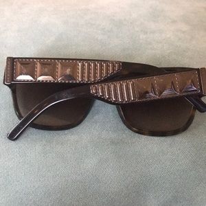 🕶 BURBERRY SUNGLASSES 🕶